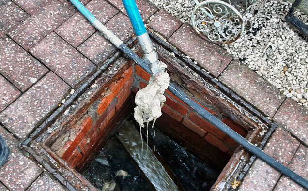 https://plumberapplecross.com.au/uploads/2025/06/blocked-drains-598620.jpg
