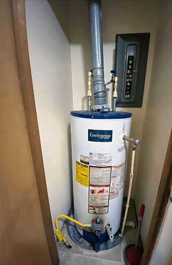 https://plumberapplecross.com.au/uploads/2025/06/hot-water-134456.jpg